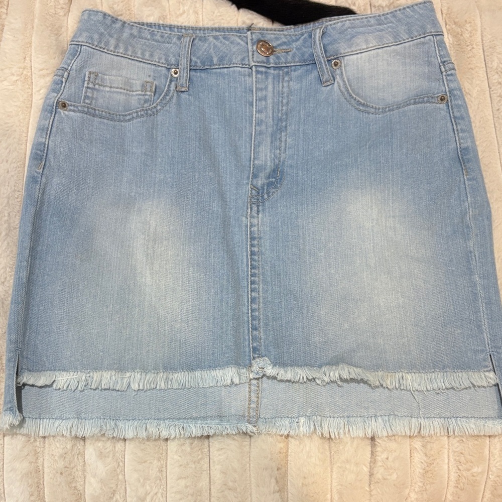 Forever 21 Light Blue Frayed Denim Mini Skirt